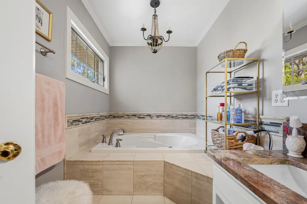 109 ALBEMARLE DRIVE Tullahoma, TN 37388