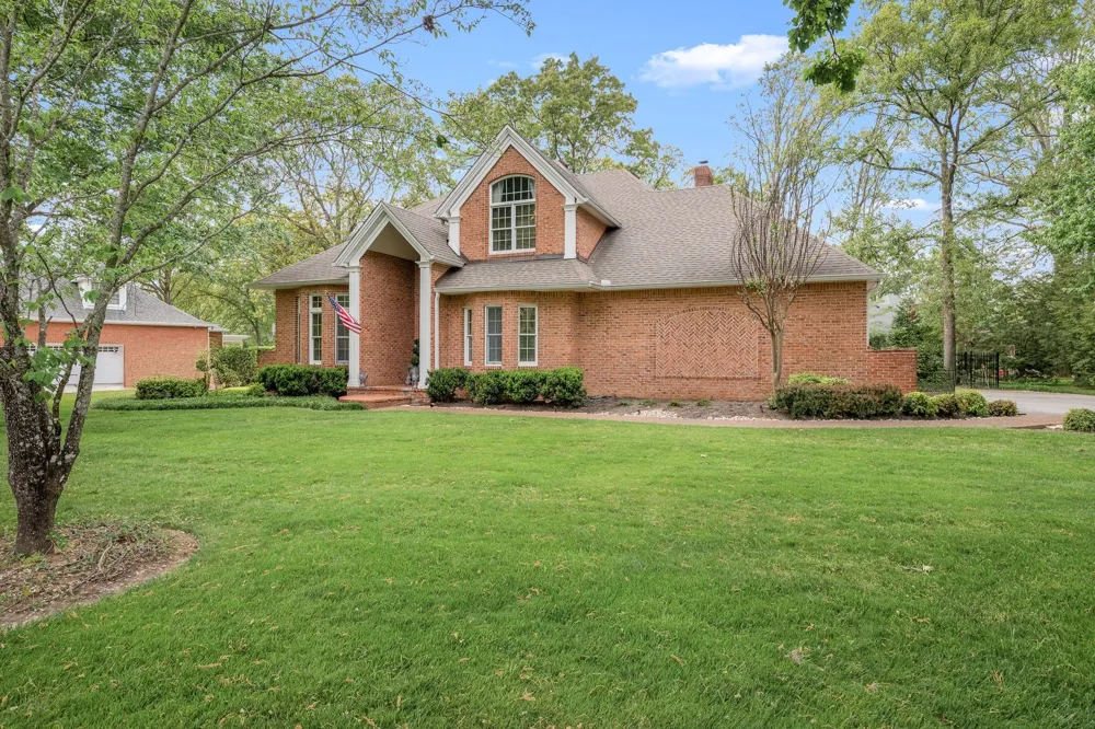 109 ALBEMARLE DRIVE Tullahoma, TN 37388
