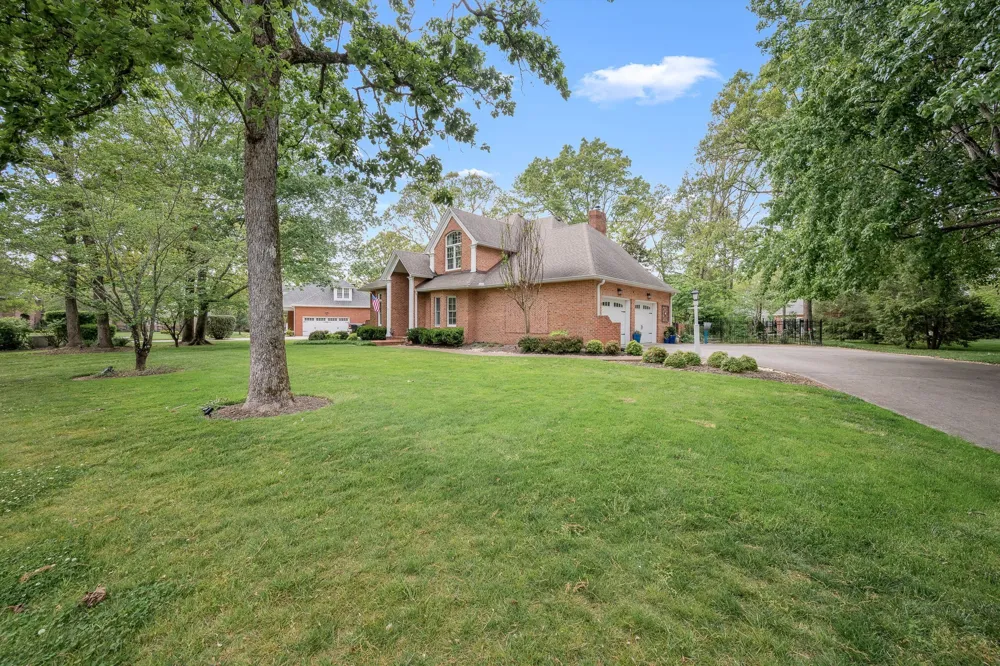 109 ALBEMARLE DRIVE Tullahoma, TN 37388