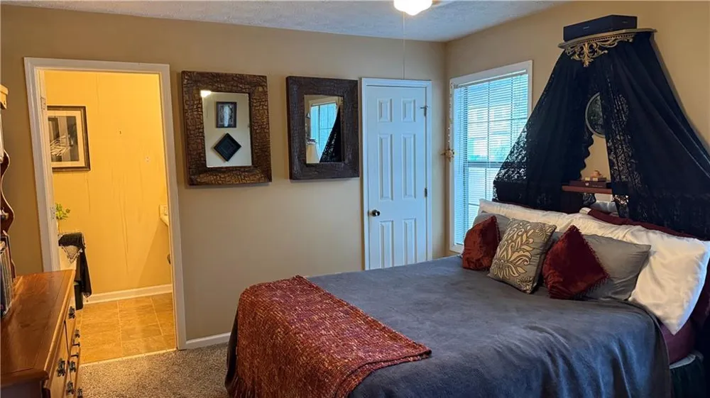 1046 Thornwoode Lane Stone Mountain, GA 30083