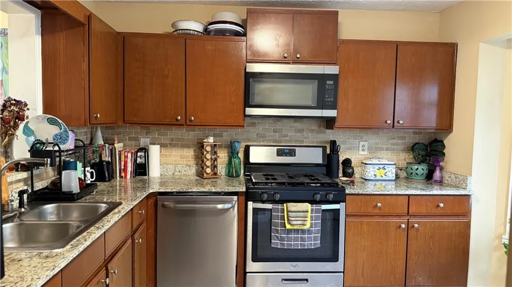 1046 Thornwoode Lane Stone Mountain, GA 30083