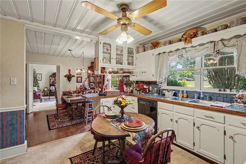 5109 NC Highway 89 E Walnut Cove, NC 27052