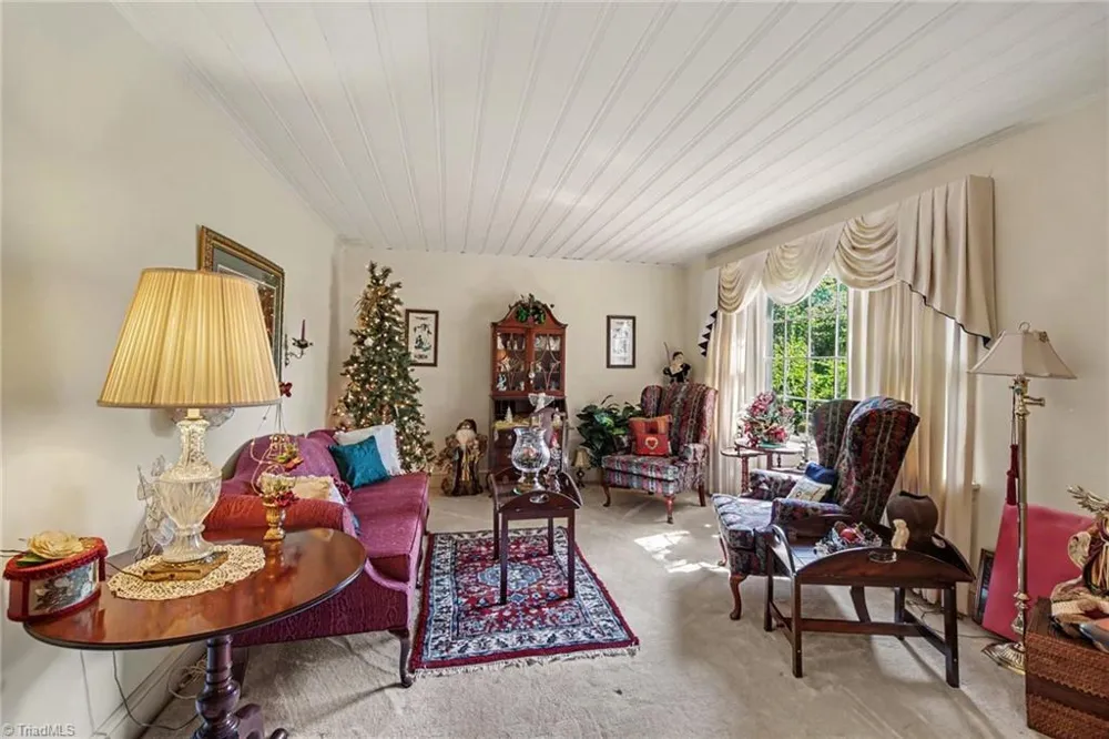 5109 NC Highway 89 E Walnut Cove, NC 27052