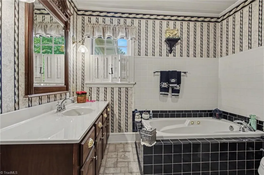 5109 NC Highway 89 E Walnut Cove, NC 27052