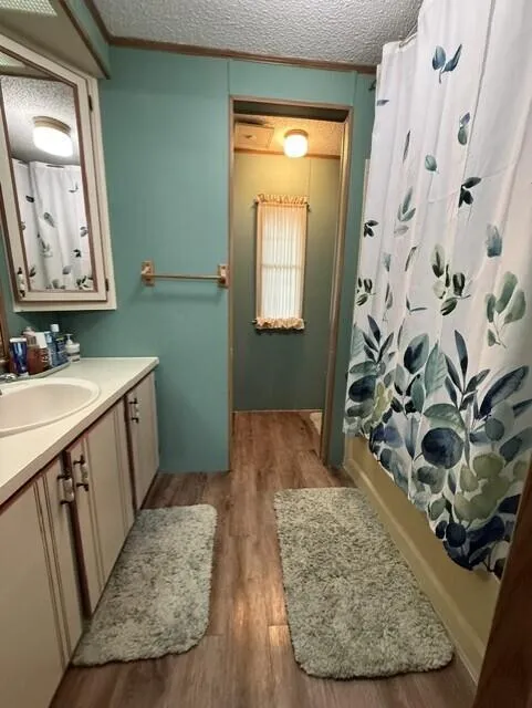 2482 Pembroke Drive Norton Shores City, MI 49441