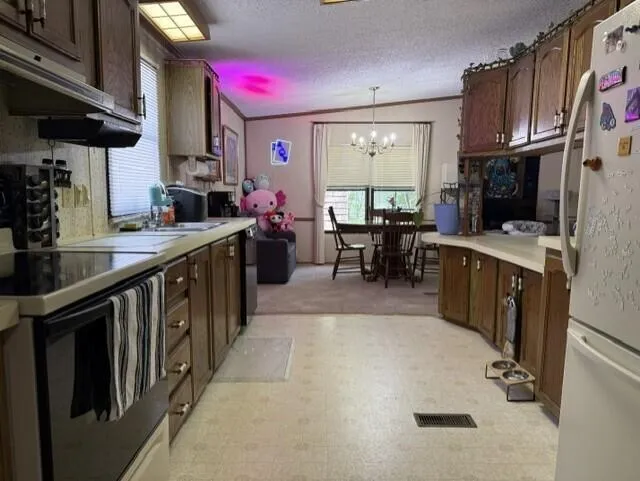 2482 Pembroke Drive Norton Shores City, MI 49441