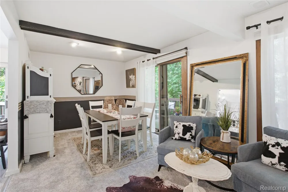 6608 Red Cedar Lane West Bloomfield Charter Township, MI 48324