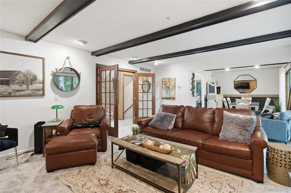 6608 Red Cedar Lane West Bloomfield Charter Township, MI 48324