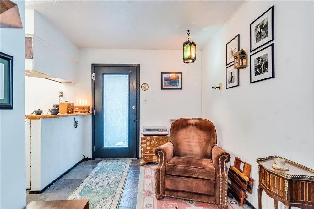 1111 W 10th Street #104 Austin, TX 78703