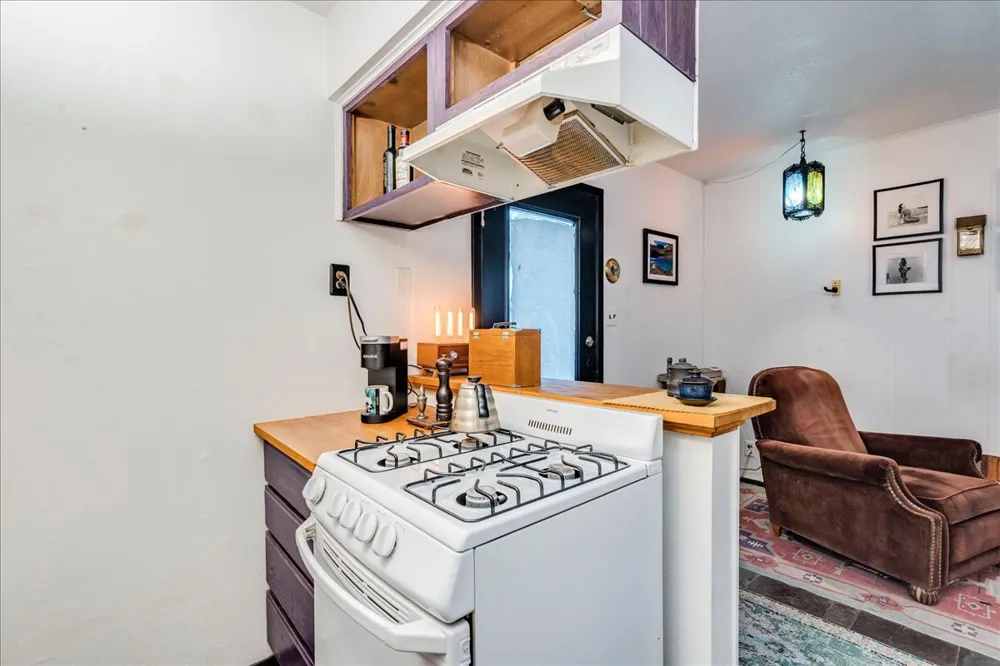 1111 W 10th Street #104 Austin, TX 78703