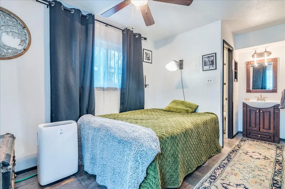 1111 W 10th Street #104 Austin, TX 78703