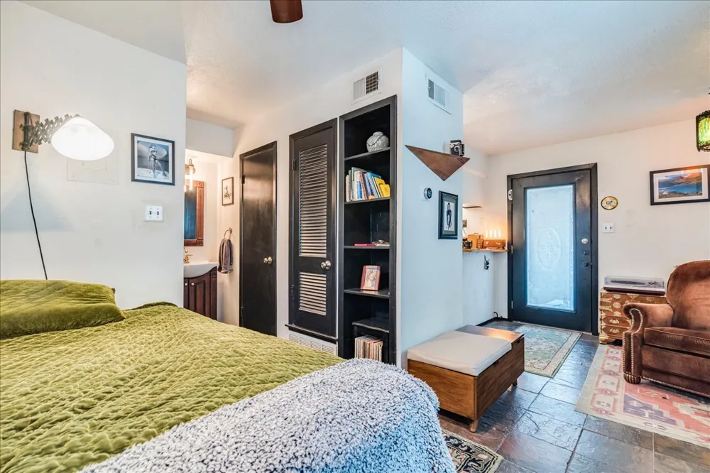 1111 W 10th Street #104 Austin, TX 78703