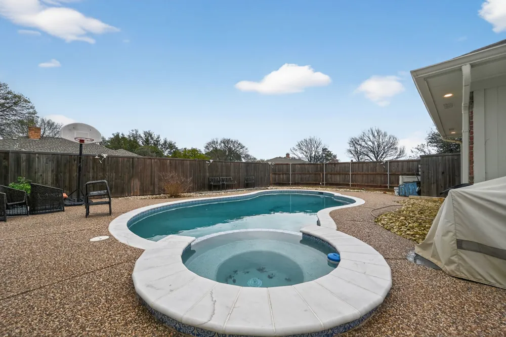 2307 Honeysuckle Drive Richardson, TX 75082