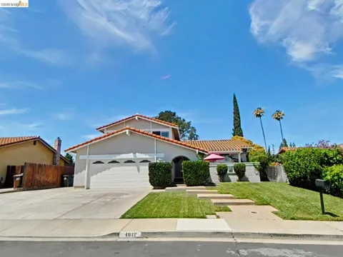 1612 Geyser Cir