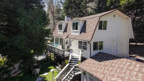 220 Oak Dr.
