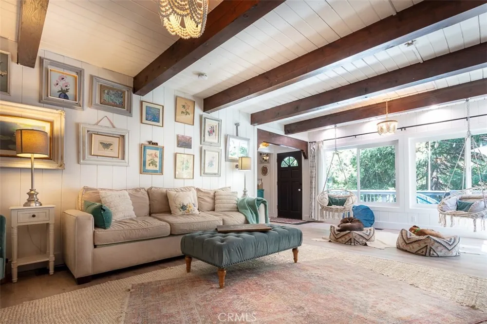 220 Oak Dr. Lake Arrowhead, CA 92352
