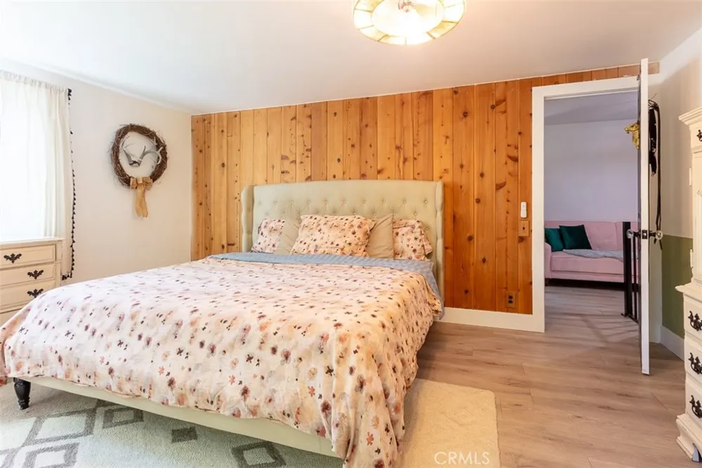 220 Oak Dr. Lake Arrowhead, CA 92352