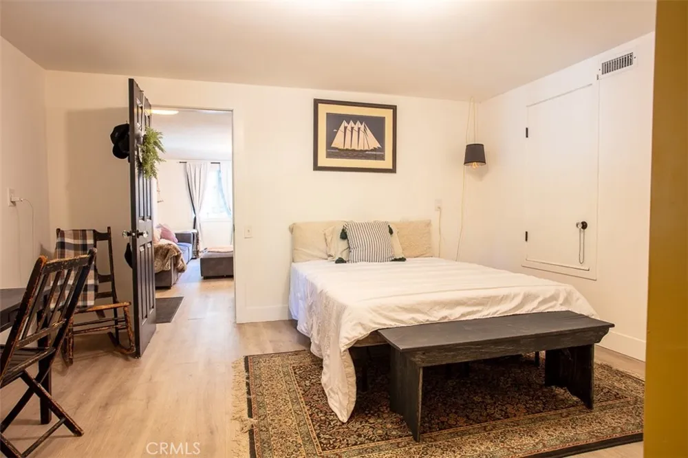 220 Oak Dr. Lake Arrowhead, CA 92352