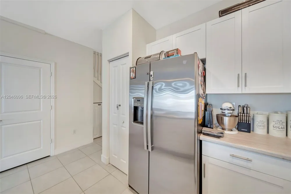 11295 W 34th Way Hialeah, FL 33018