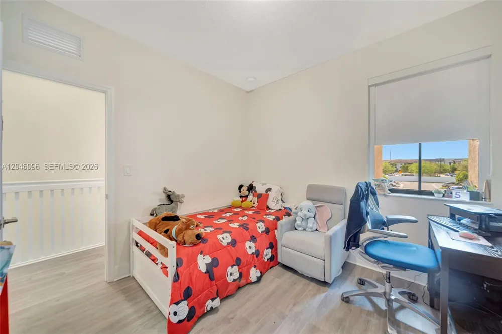 11295 W 34th Way Hialeah, FL 33018