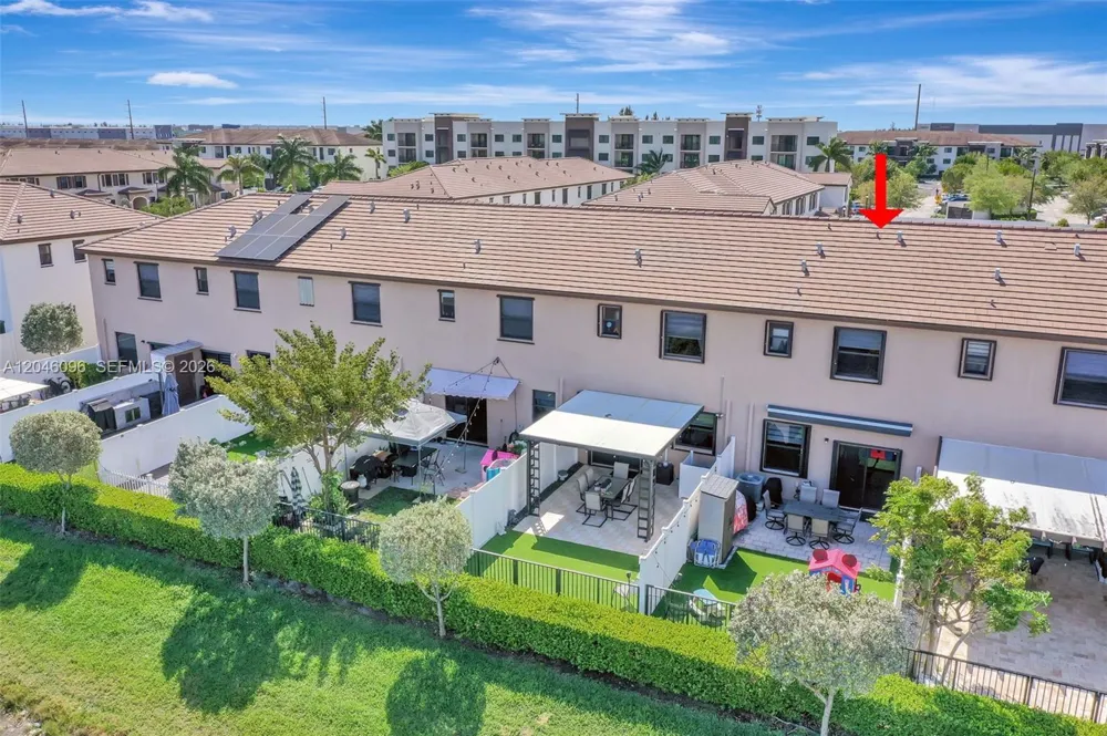 11295 W 34th Way Hialeah, FL 33018
