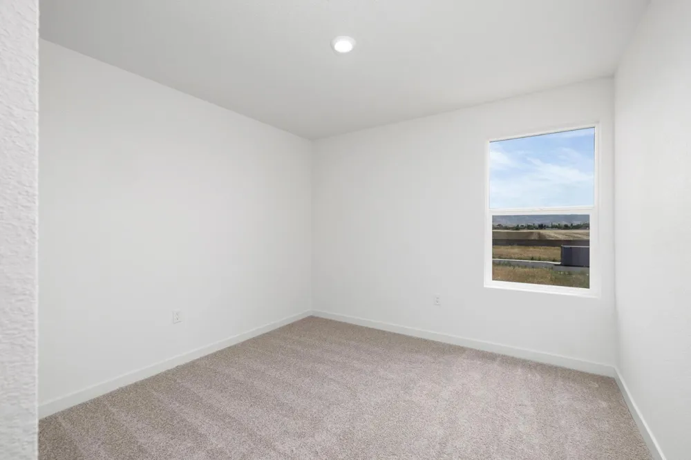 800 Helmsley Lane Patterson, CA 95363