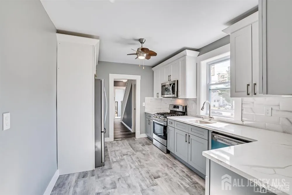 43 Saint Ann Street Carteret, NJ 07008