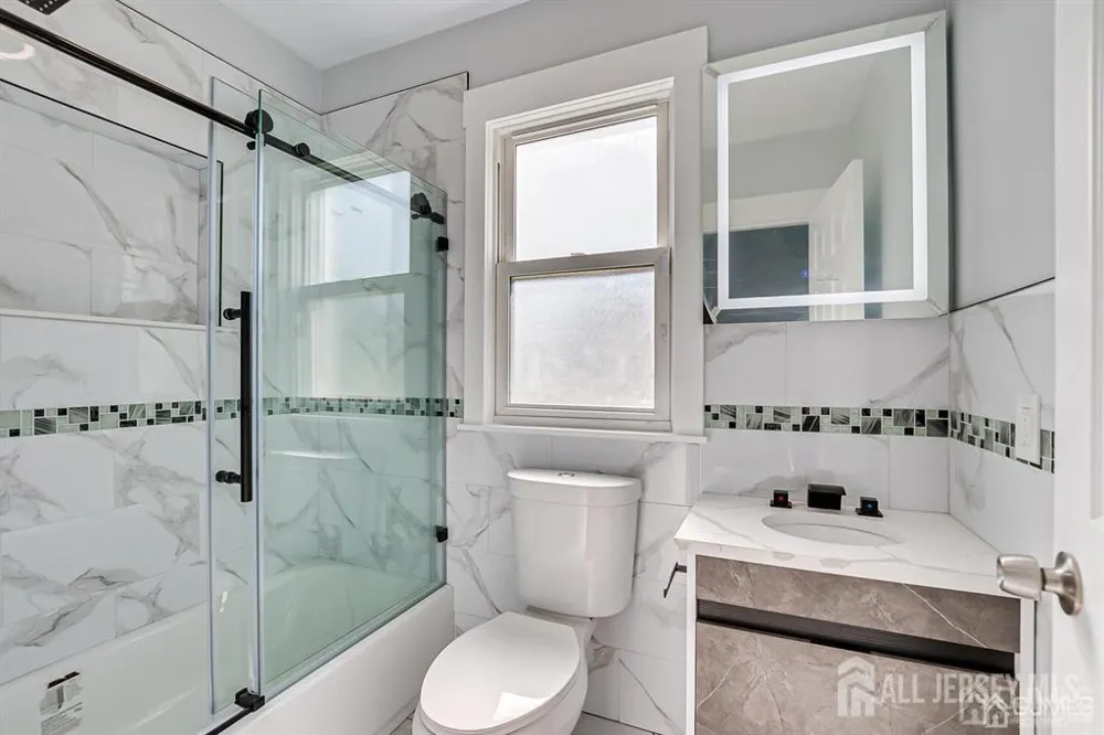 43 Saint Ann Street Carteret, NJ 07008