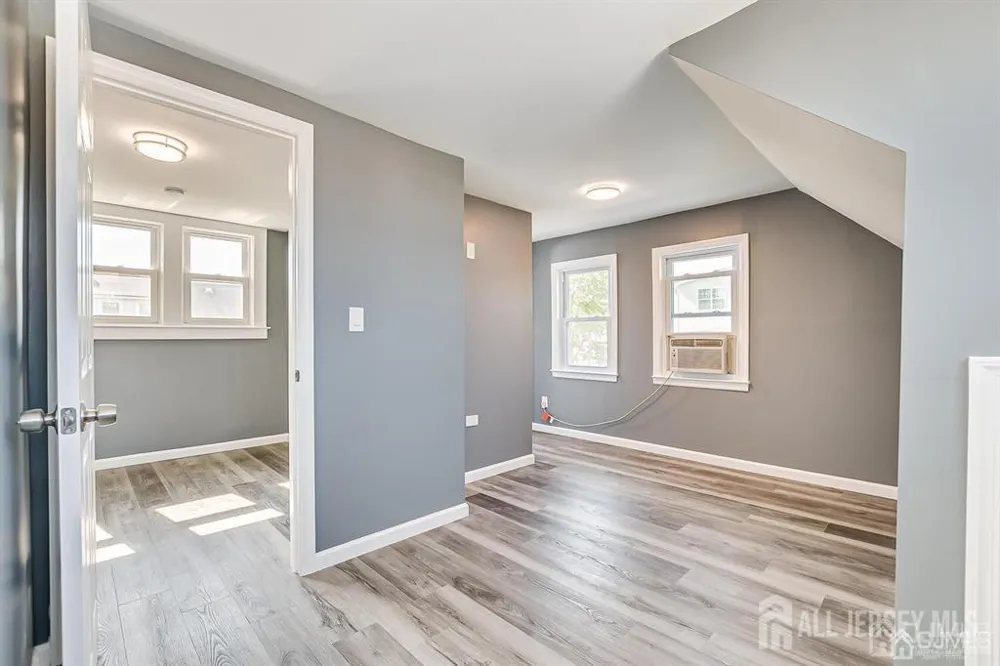43 Saint Ann Street Carteret, NJ 07008