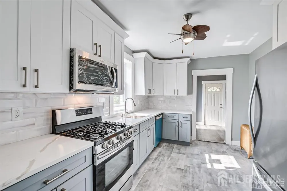 43 Saint Ann Street Carteret, NJ 07008