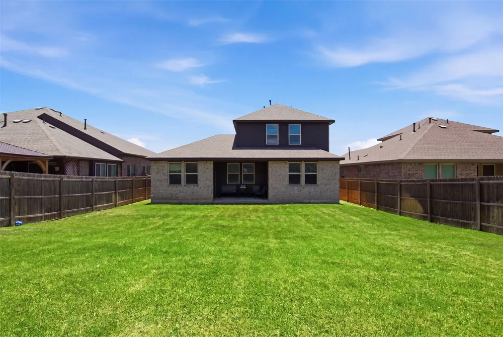 1136 Country Glen Drive Godley, TX 76044