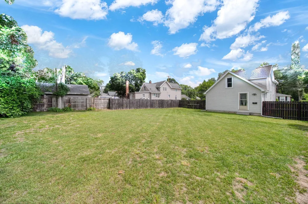 122 W Monroe Street Jackson, MI 49202