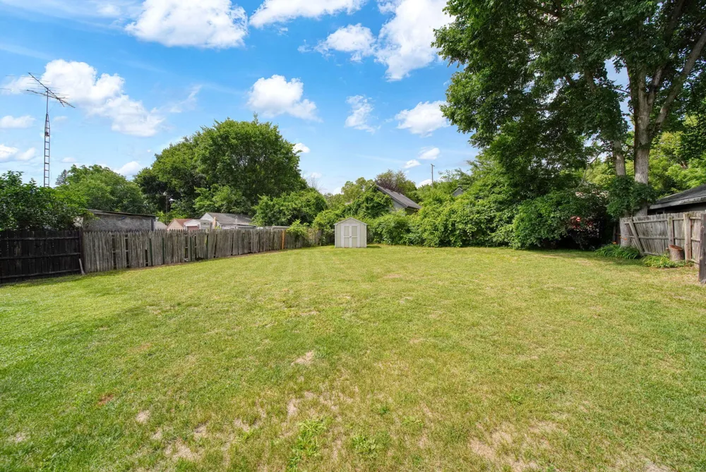 122 W Monroe Street Jackson, MI 49202