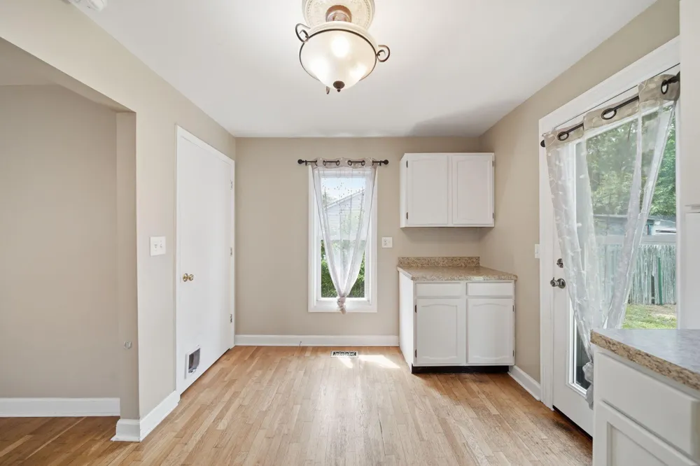 122 W Monroe Street Jackson, MI 49202