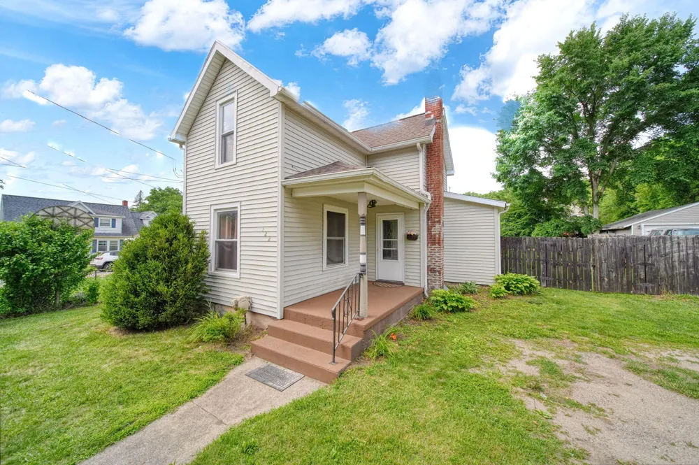 122 W Monroe Street Jackson, MI 49202