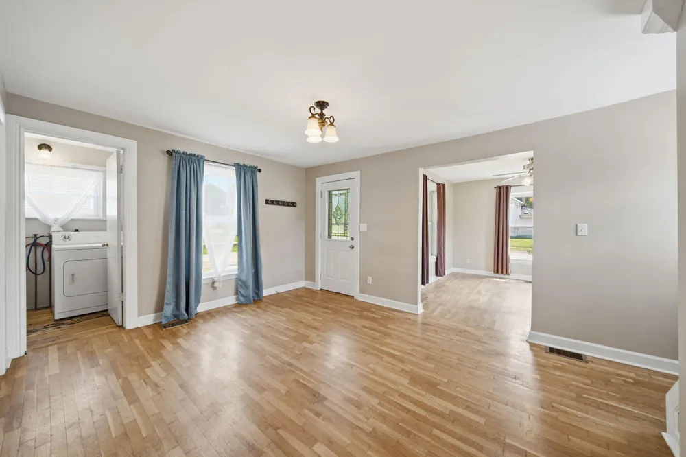 122 W Monroe Street Jackson, MI 49202