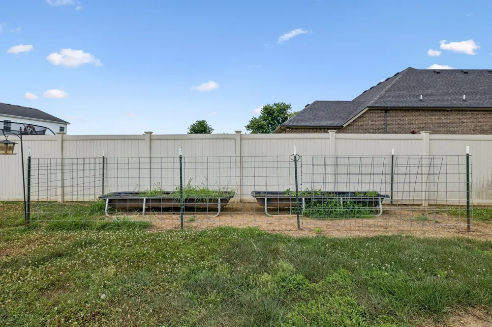 2108 Long Shot Ct Lascassas, TN 37085