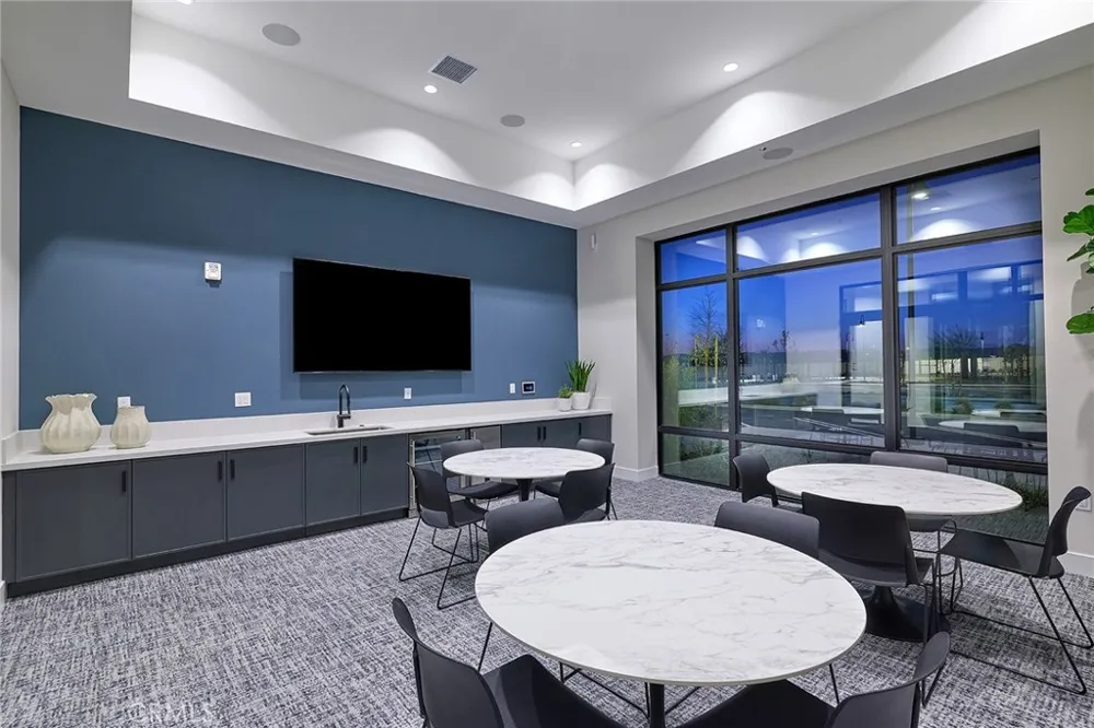 6056 Bryce Drive Eastvale, CA 92880