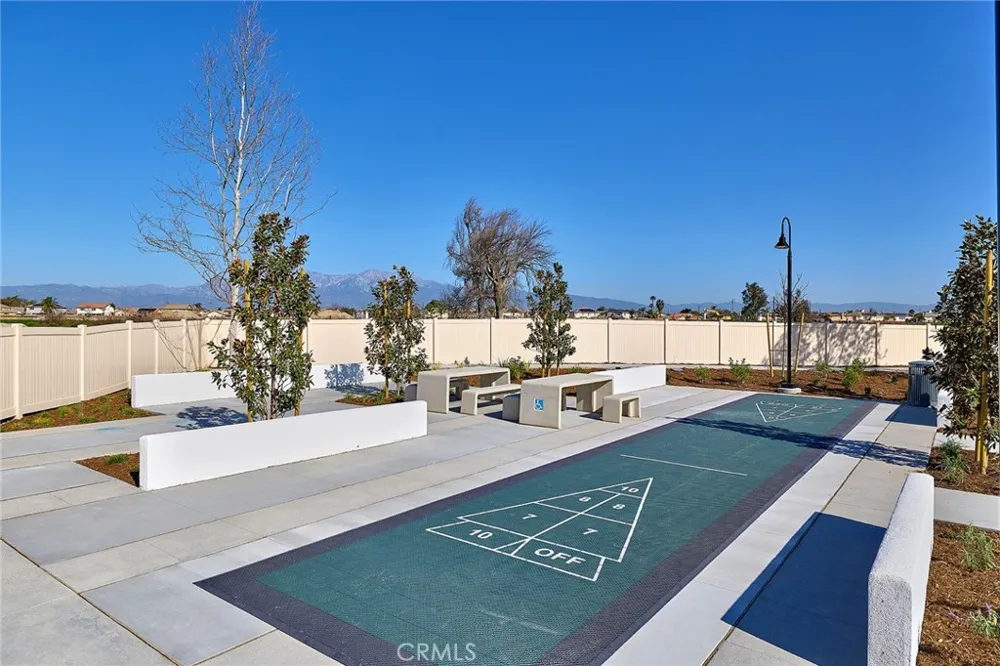 6056 Bryce Drive Eastvale, CA 92880