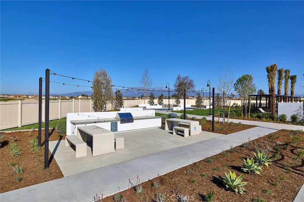 6056 Bryce Drive Eastvale, CA 92880