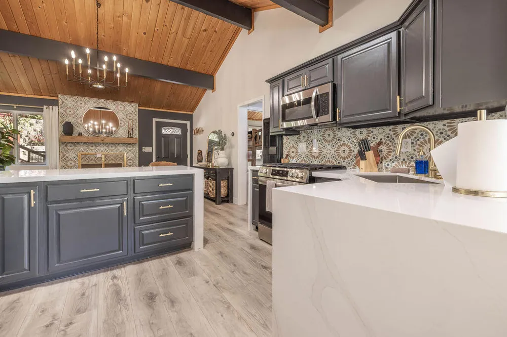 1126 Crags Lane Fawnskin, CA 92333