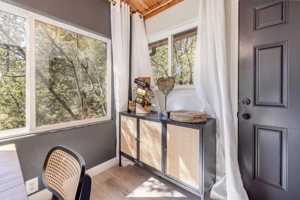 1126 Crags Lane Fawnskin, CA 92333