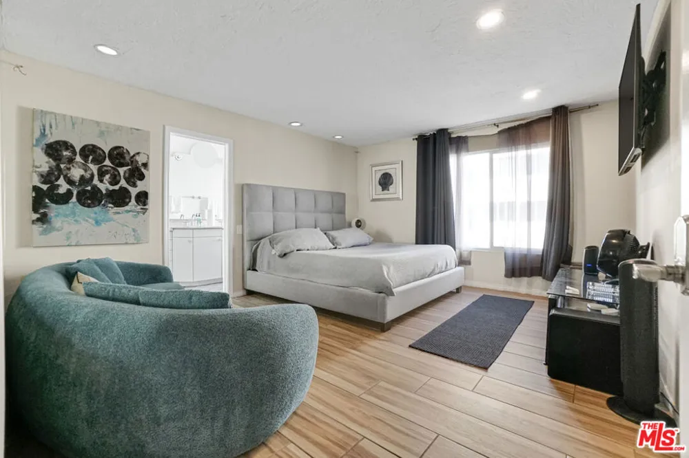 1 Jib Street #101 Marina del Rey, CA 90292