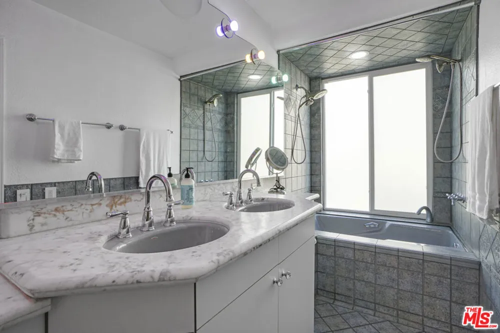 1 Jib Street #101 Marina del Rey, CA 90292