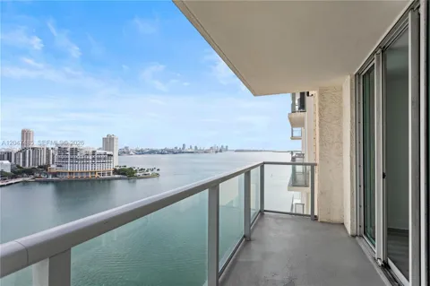 1155 Brickell Bay Dr #2206