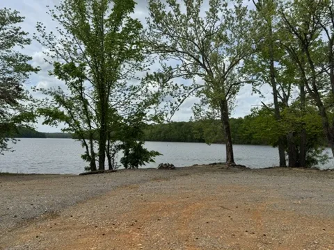 637 Hargis Rd