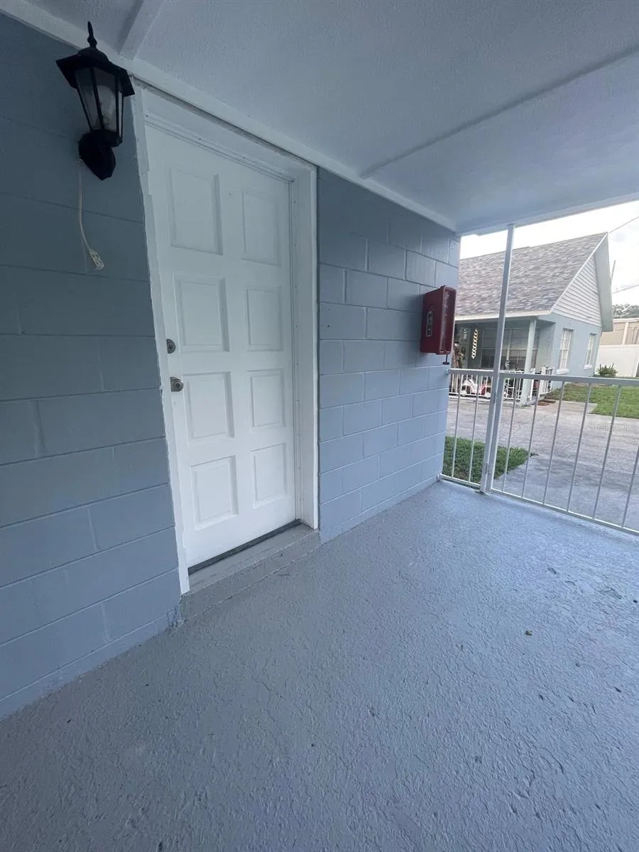 2319 CARLTON DRIVE Orlando, FL 32806