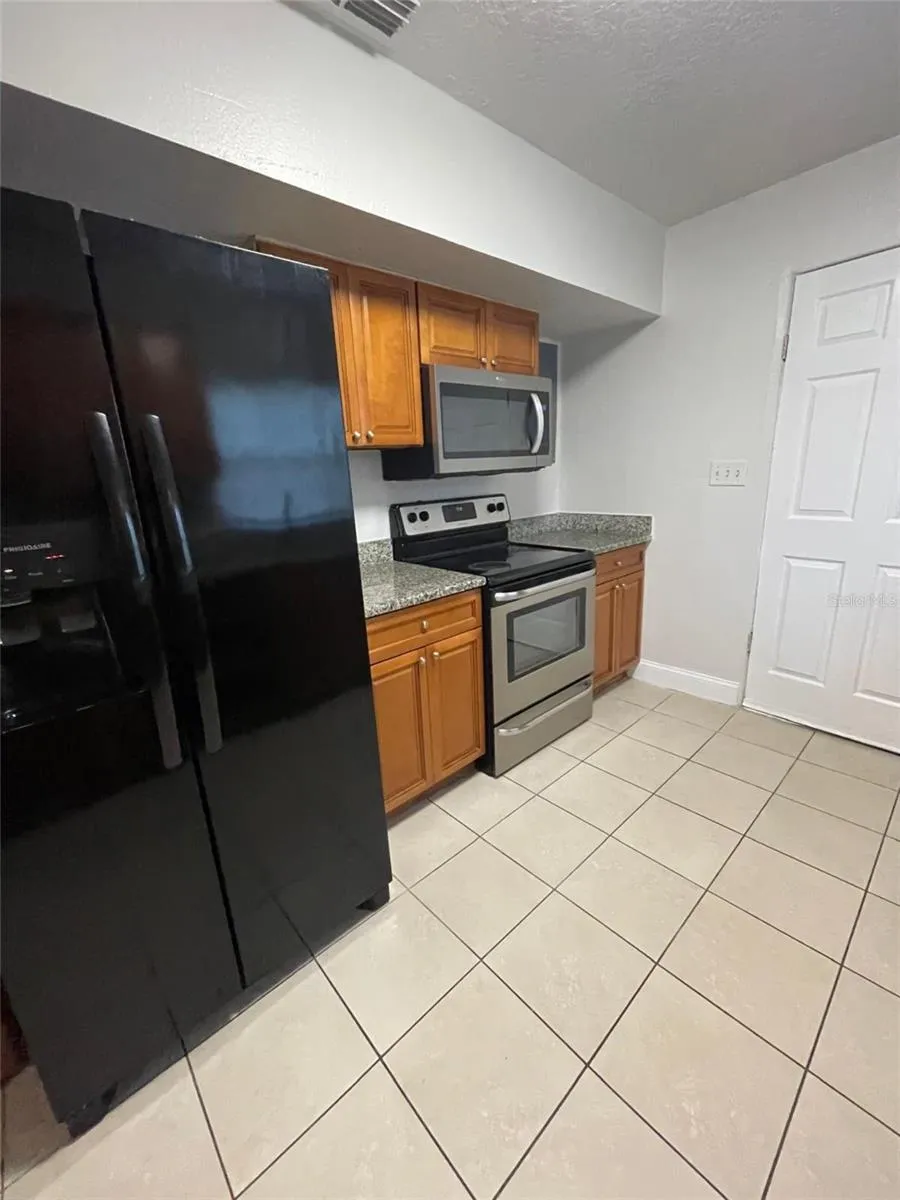 2319 CARLTON DRIVE Orlando, FL 32806