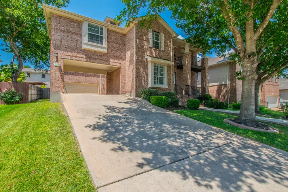 3988 Lord Byron Circle Round Rock, TX 78664