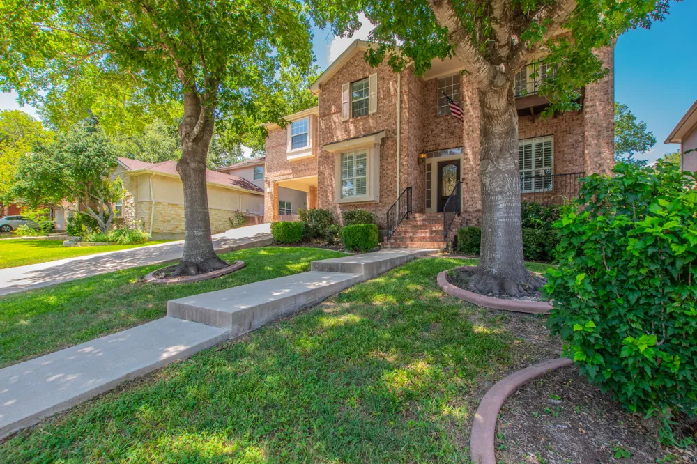 3988 Lord Byron Circle Round Rock, TX 78664